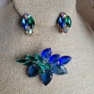 Vintage 50s colorful rhinestone brooch and clip-on earrings Czech Retro Glam